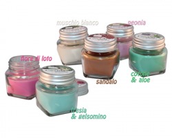 Candela Atmosphere profumata Flower jar, altezza 5cm, 40g di cera, profumazioni floreali assortite