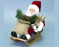 Babbo Natale in panno rosso su slitta con sacco in juta , misura 50cm - 1pz